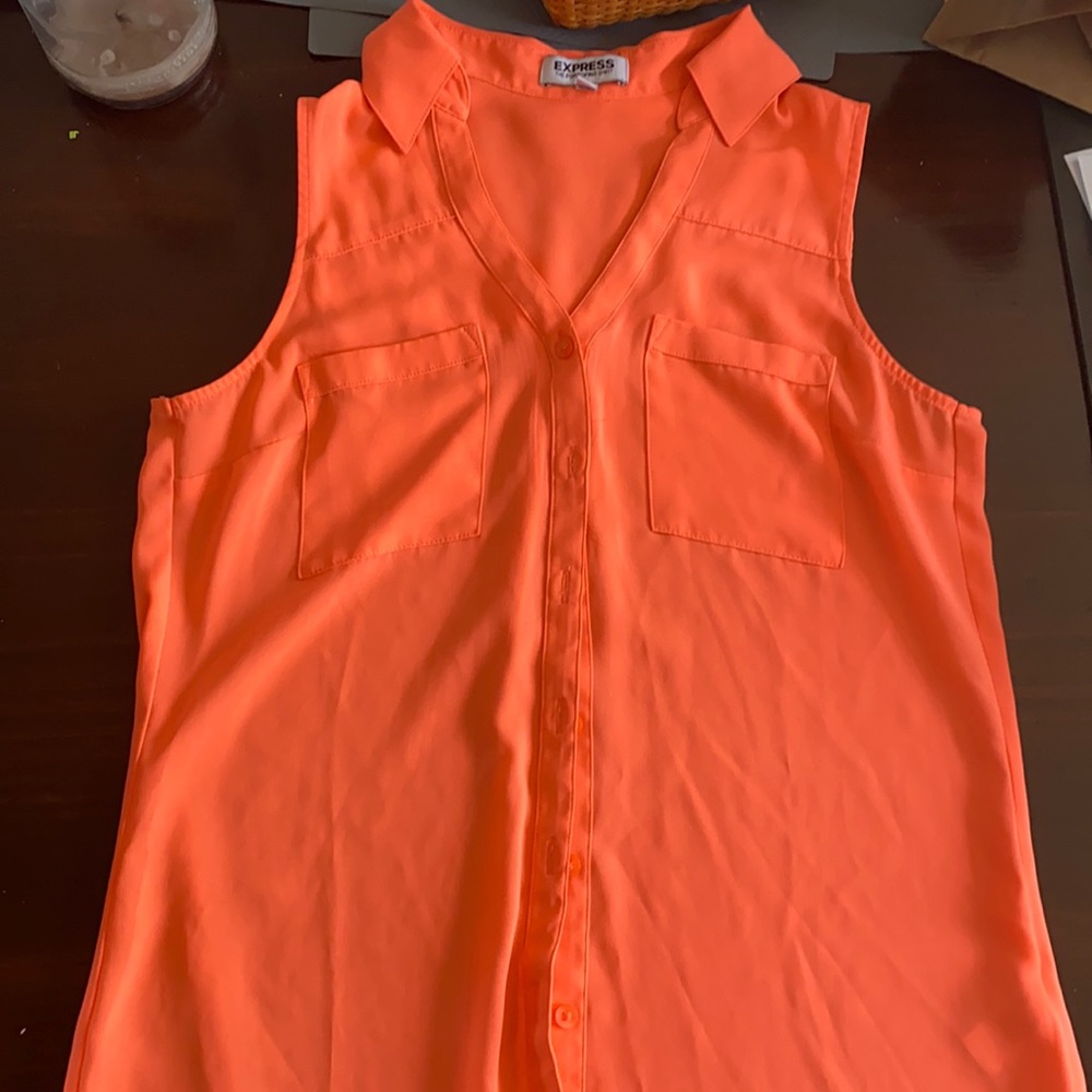 Casual salmon button tank top from Express